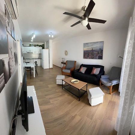 Triana Apartment ตอร์เรโมลิโนส ภายนอก รูปภาพ