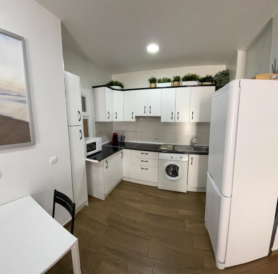 Triana Apartment ตอร์เรโมลิโนส ภายนอก รูปภาพ