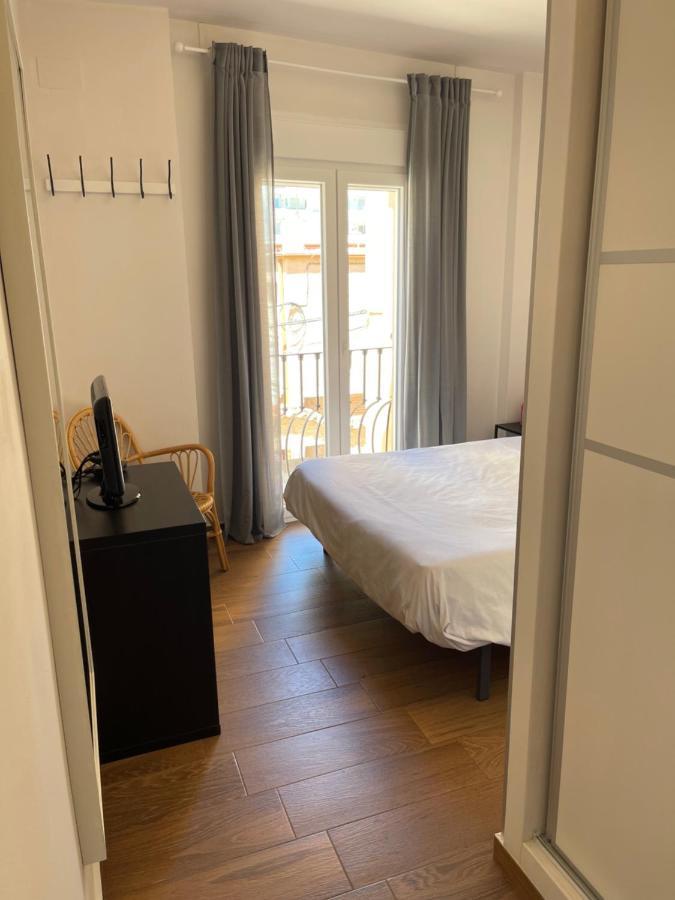 Triana Apartment ตอร์เรโมลิโนส ภายนอก รูปภาพ