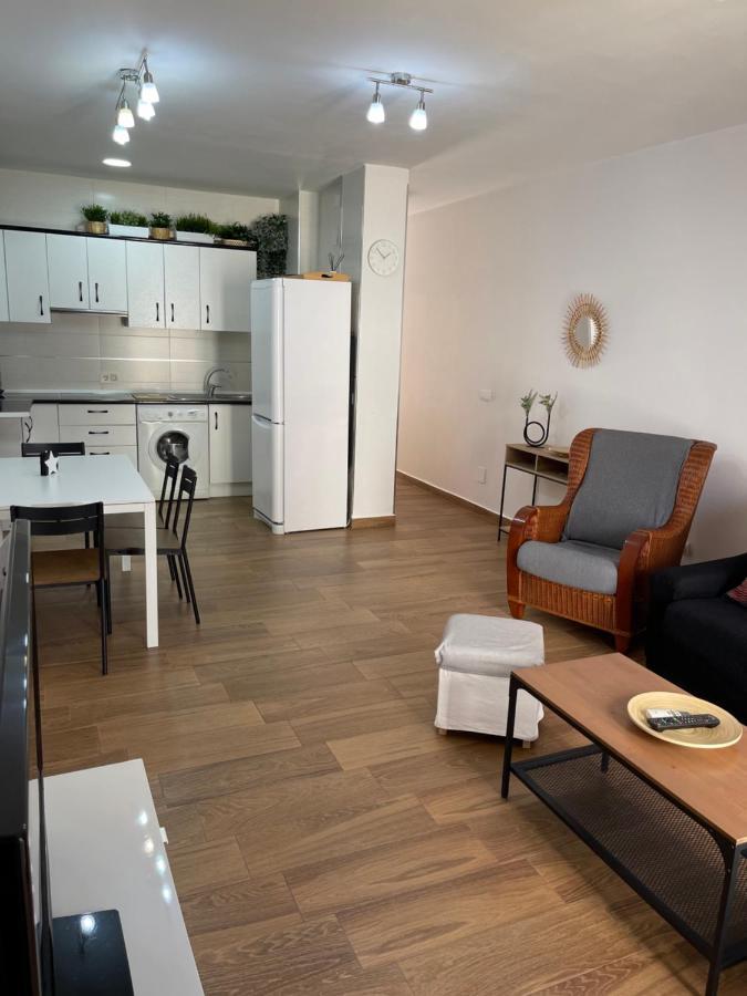 Triana Apartment ตอร์เรโมลิโนส ภายนอก รูปภาพ