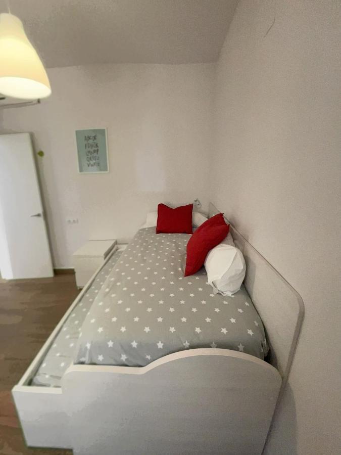 Triana Apartment ตอร์เรโมลิโนส ภายนอก รูปภาพ