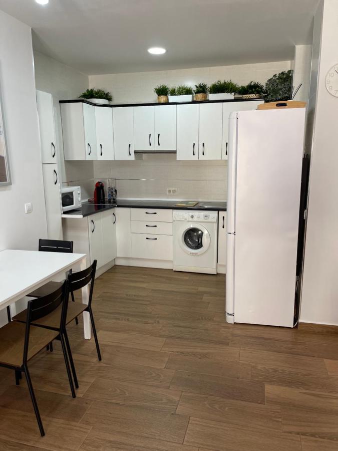 Triana Apartment ตอร์เรโมลิโนส ภายนอก รูปภาพ