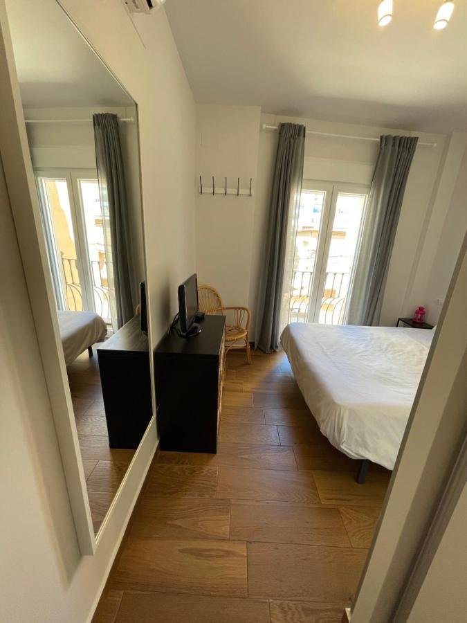 Triana Apartment ตอร์เรโมลิโนส ภายนอก รูปภาพ