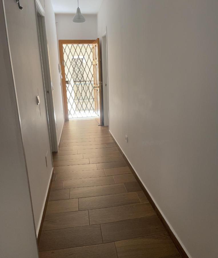 Triana Apartment ตอร์เรโมลิโนส ภายนอก รูปภาพ