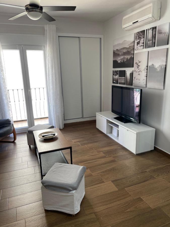Triana Apartment ตอร์เรโมลิโนส ภายนอก รูปภาพ